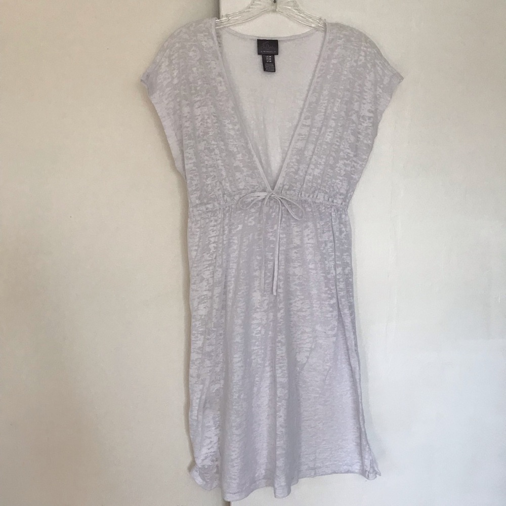 3/$15 😳 Maternity white coverup dress size M